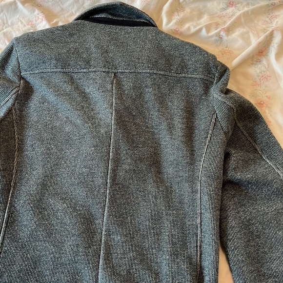 Men’s Large gray Howe zip-up and button-up jacket with hoodie attached inside - Picture 8 of 8